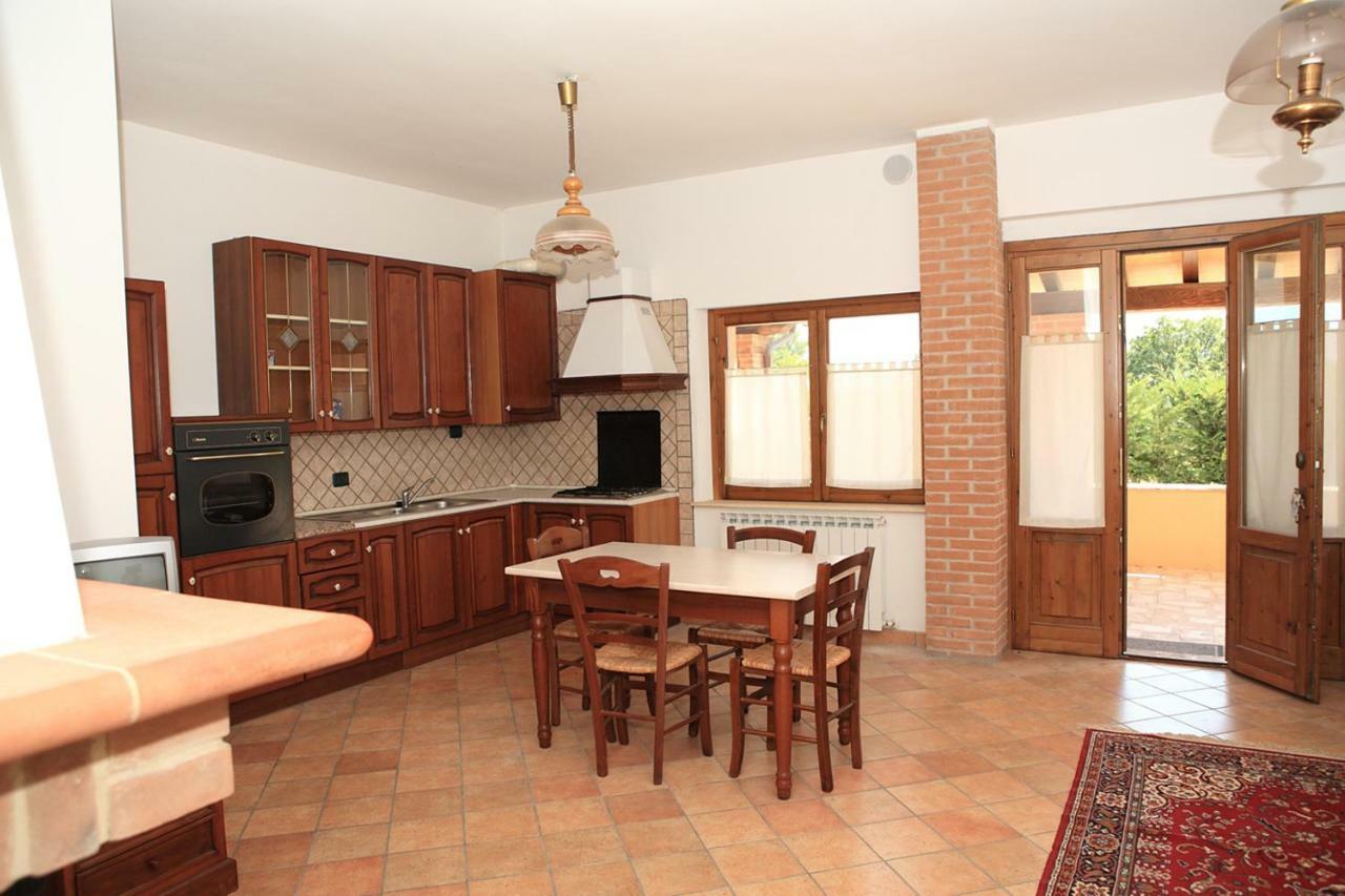 Вилла Residenza Le Querce Trilocale Fossato di Vico Экстерьер фото