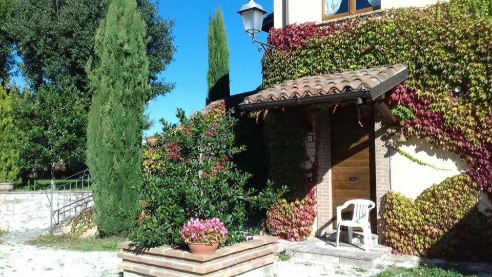 Вилла Residenza Le Querce Trilocale Fossato di Vico Экстерьер фото